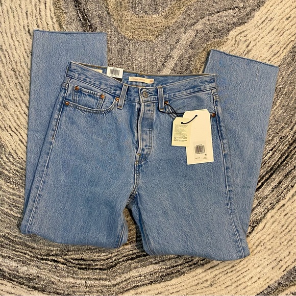 LEVI’S Wedgie Straight Fit High Rise 28x28 Jeans - Picture 2 of 5